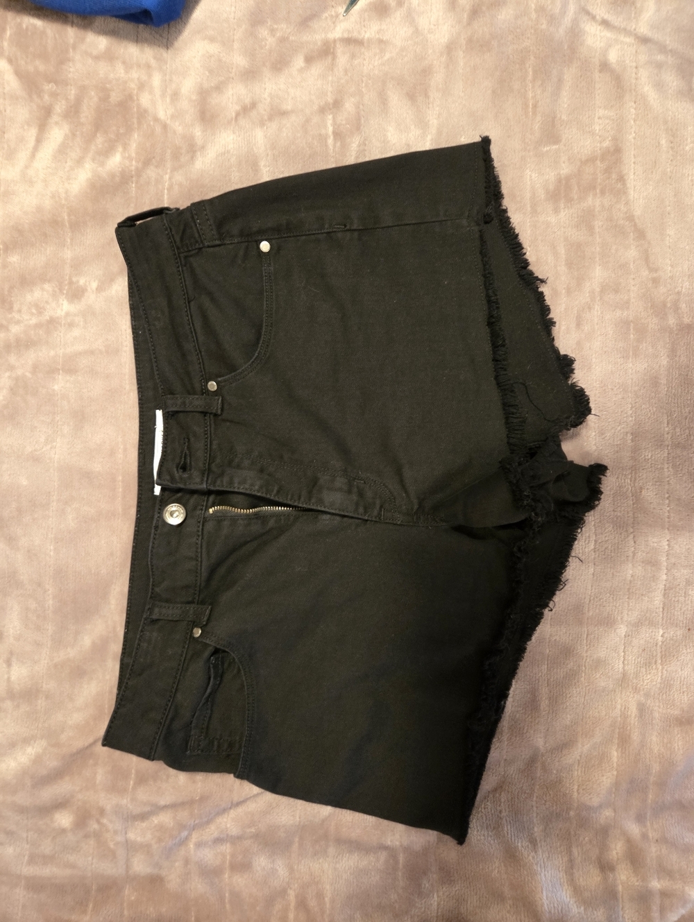 Melorse And Market Women’s Black Frayed Hem Denim Shorts
